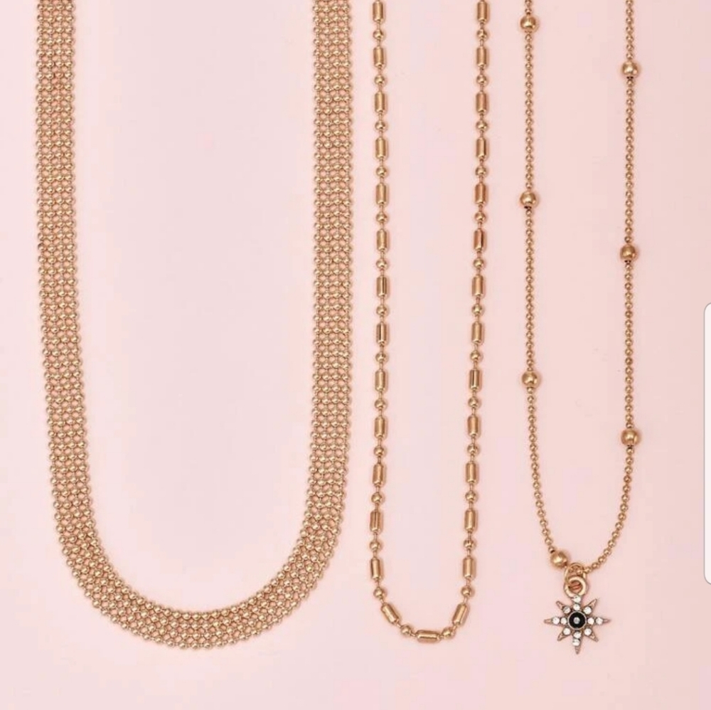 *Donata* Layered Star Chain Necklace - Picture 2 of 4